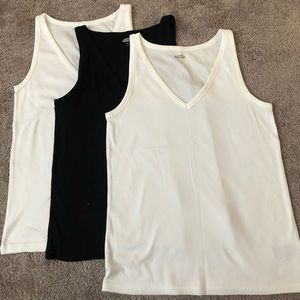 Set of 3 Old Navy Ribbed V-Neck Tanks (XL)